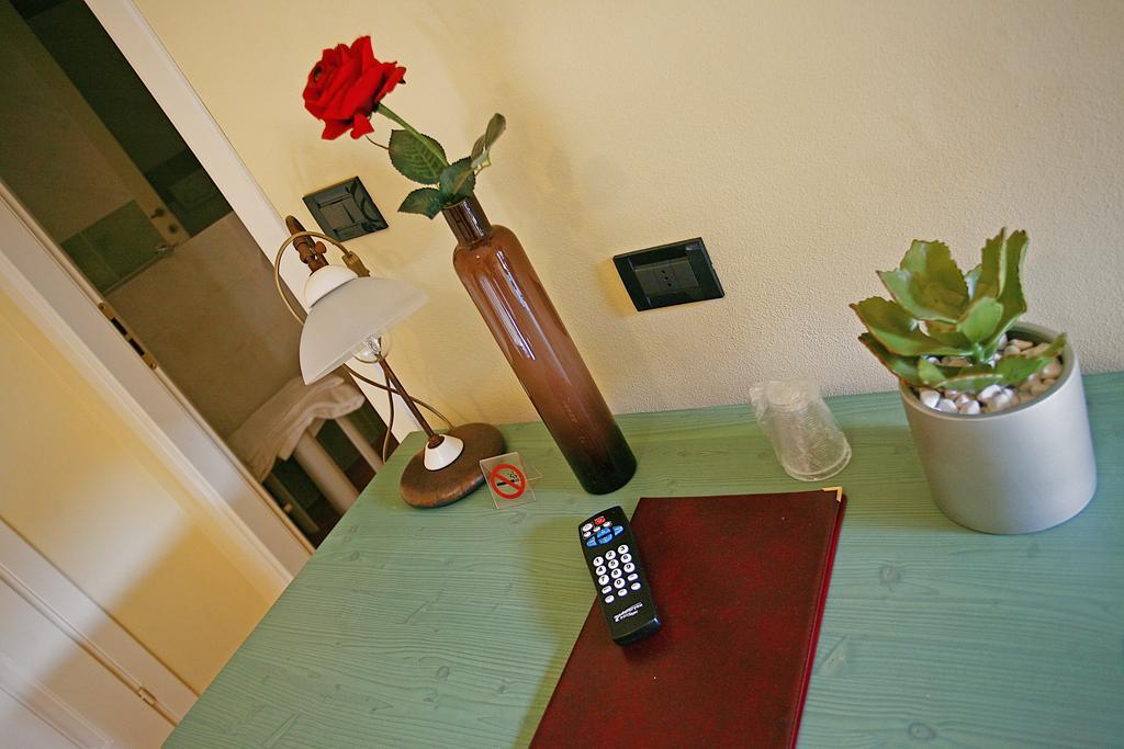 Hotel Antichi Cortili Доссобуоно Экстерьер фото